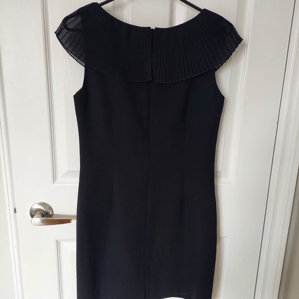 Talbots Size 8 Black Sleeveless Ruffled Neckline Knee Length Dress - Picture 4 of 7